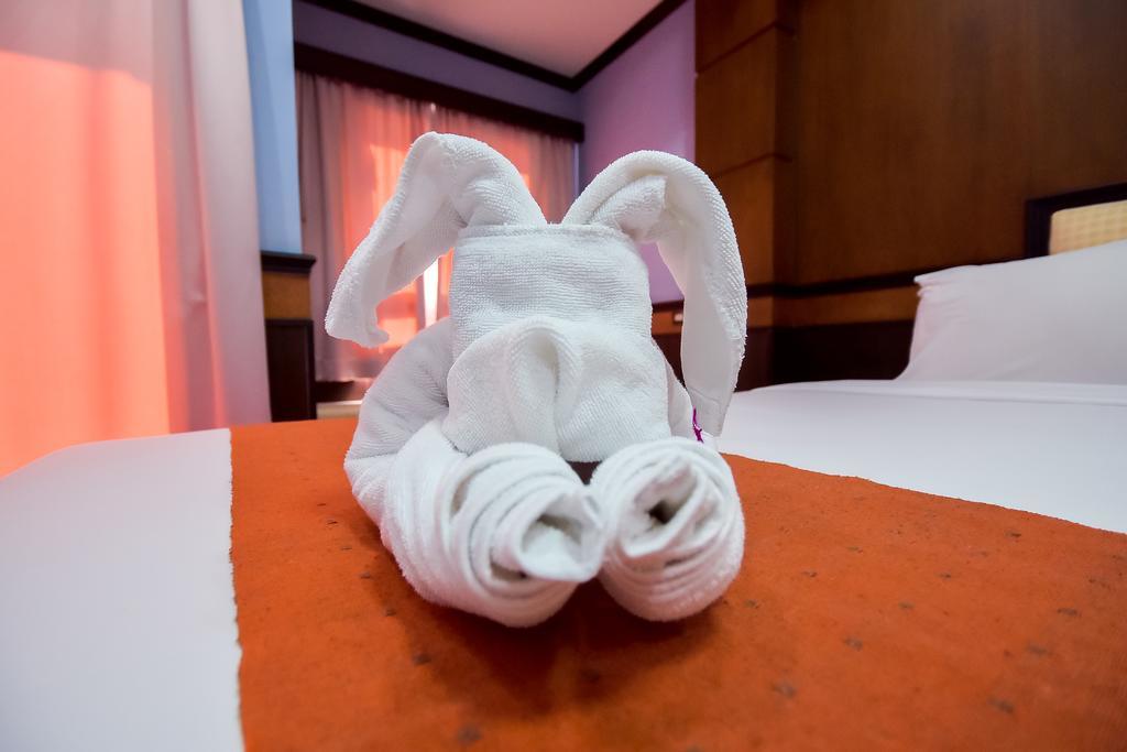 Season Palace Huahin Hotel Cha-Am Bagian luar foto