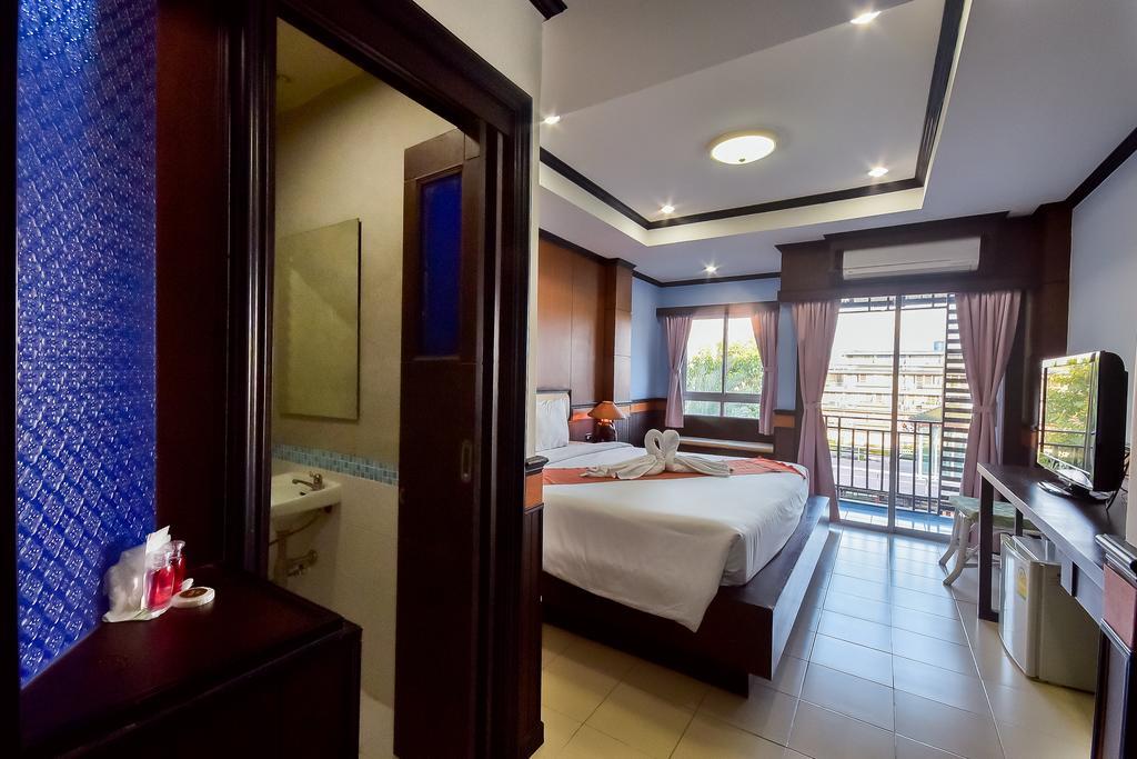 Season Palace Huahin Hotel Cha-Am Bagian luar foto