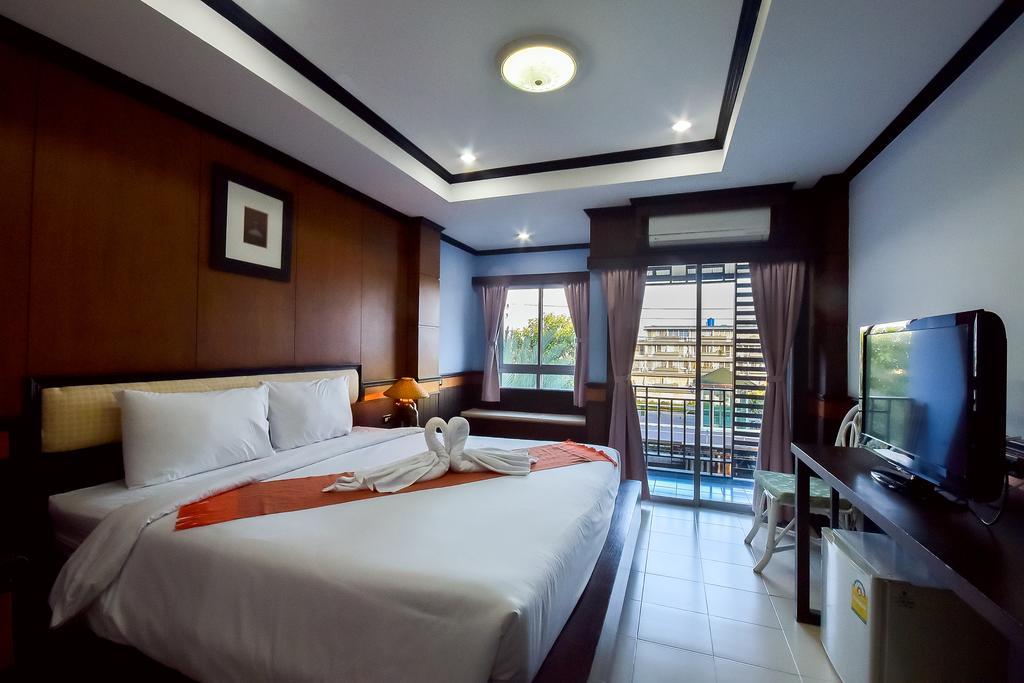 Season Palace Huahin Hotel Cha-Am Bagian luar foto