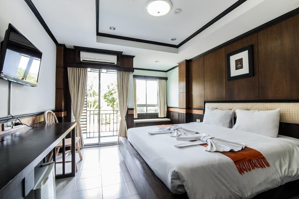 Season Palace Huahin Hotel Cha-Am Bagian luar foto
