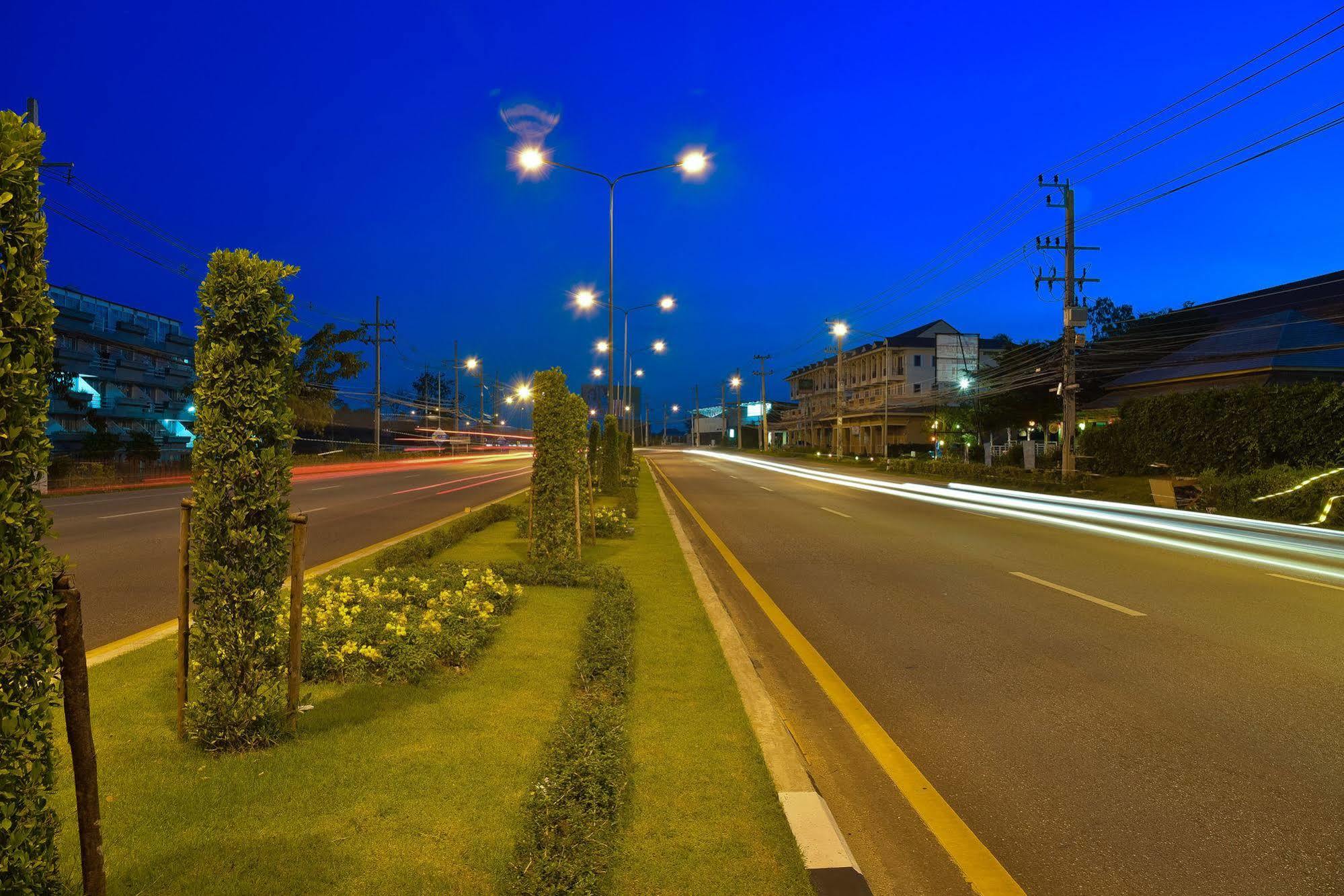 Season Palace Huahin Hotel Cha-Am Bagian luar foto