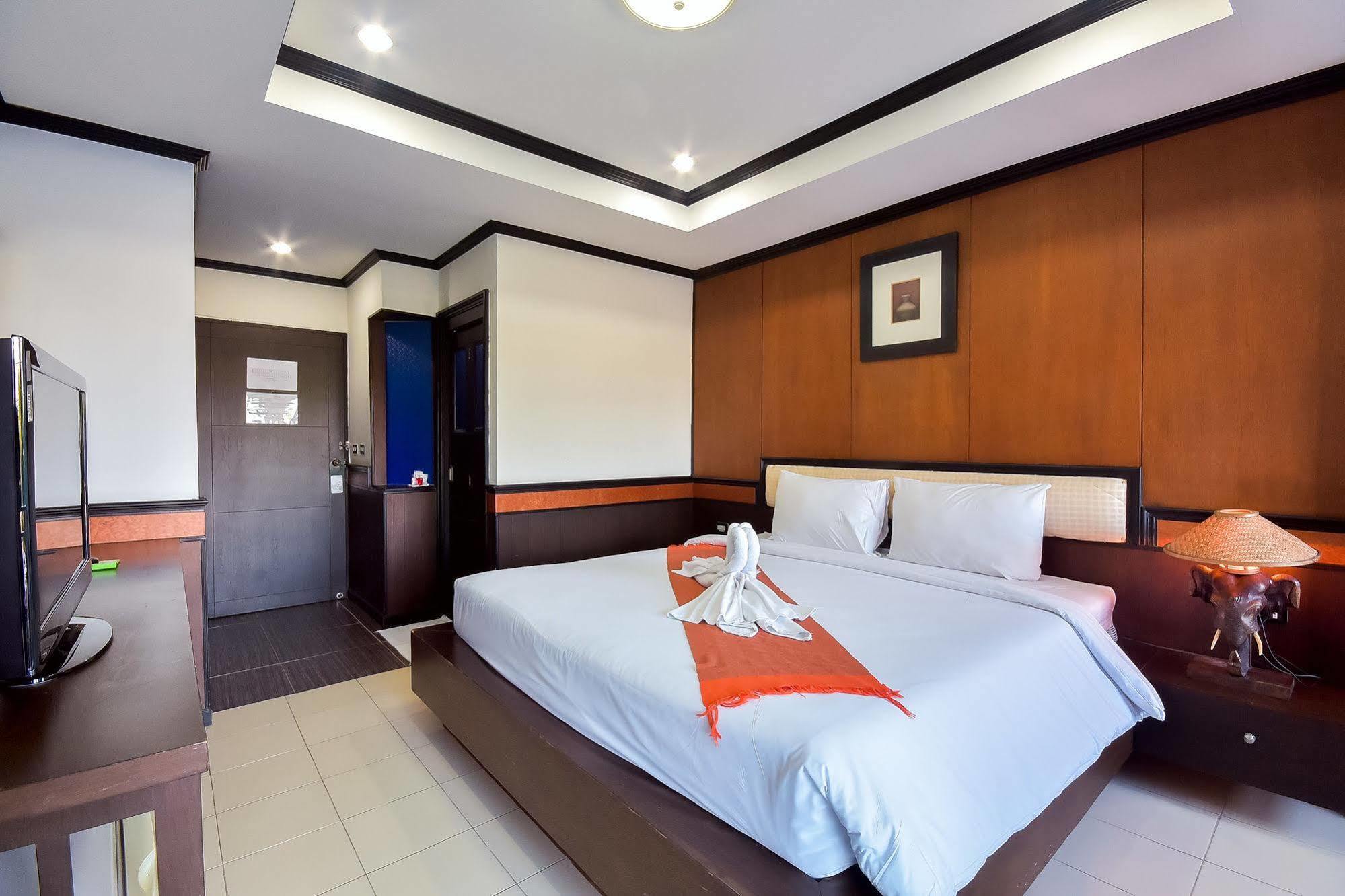 Season Palace Huahin Hotel Cha-Am Bagian luar foto