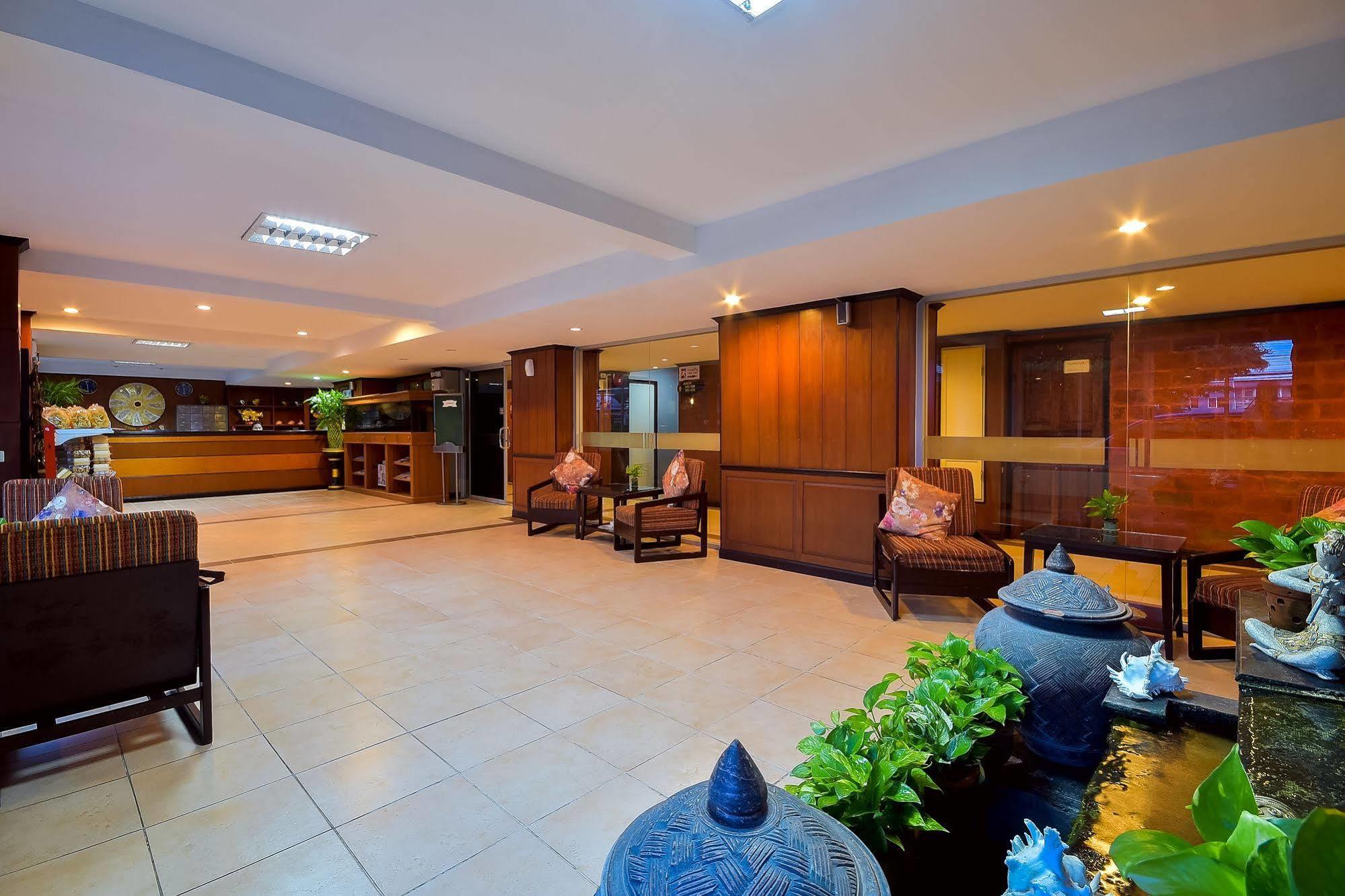 Season Palace Huahin Hotel Cha-Am Bagian luar foto