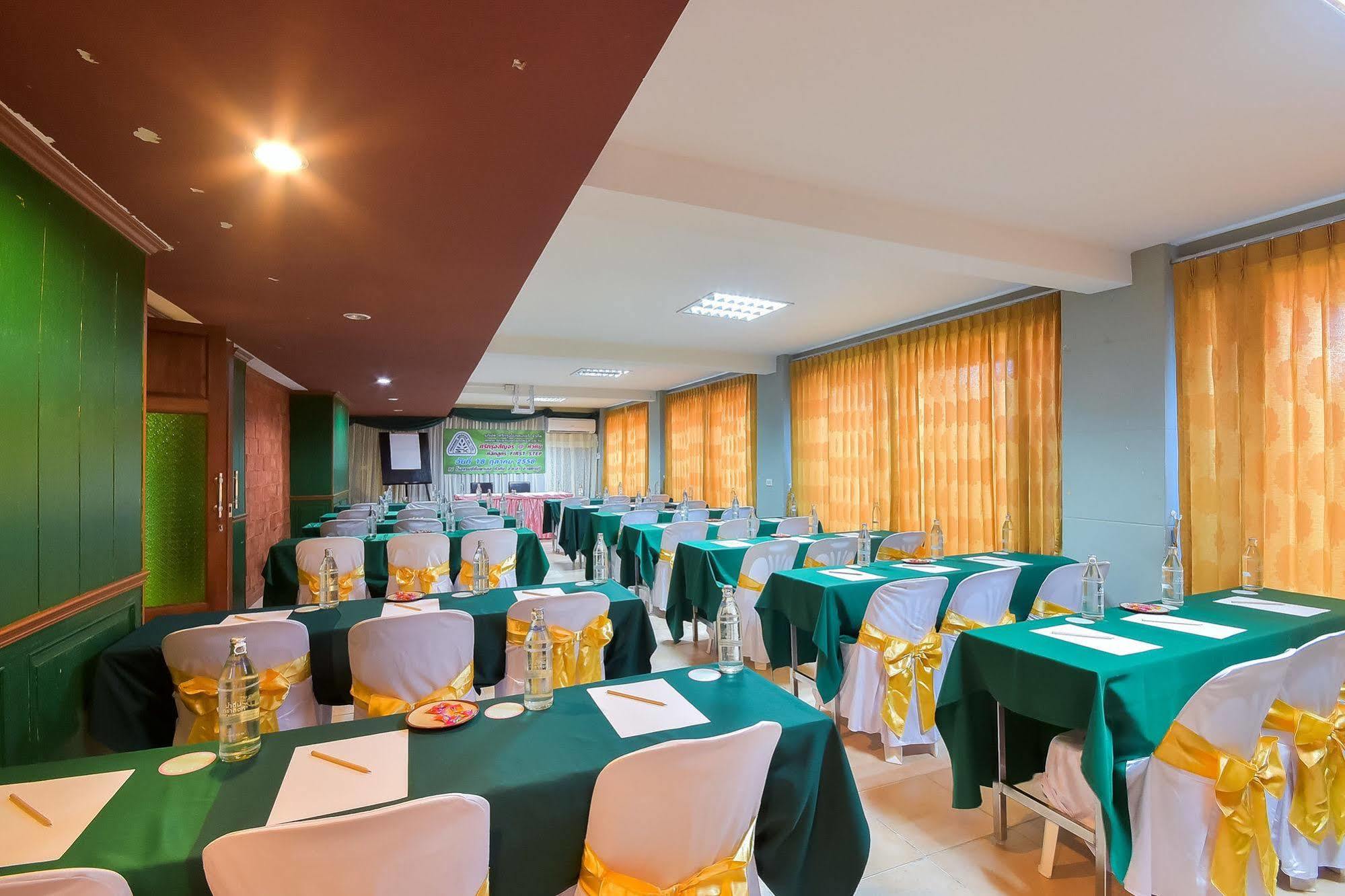 Season Palace Huahin Hotel Cha-Am Bagian luar foto